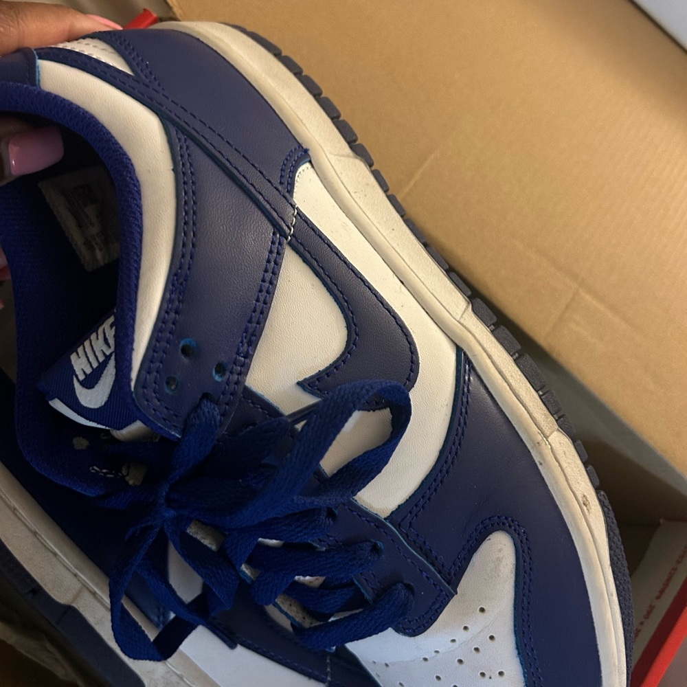 Nike Kids Navy and White Sneakers - Picture 5 of 7